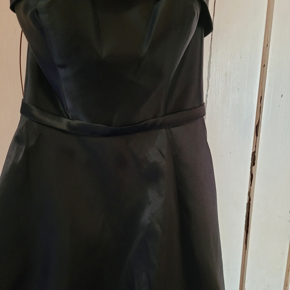 Women's size 8 formal gown - Picture 7 of 7